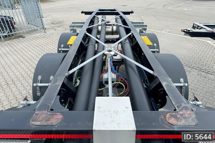 コンテナ輸送 Kässbohrer XS Tankchassis ADR / BPW Axles / Alu rims / Mor...