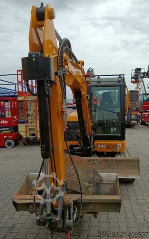 Minikotró JCB 50 Z2 Diesel 5t + 3 Löffel