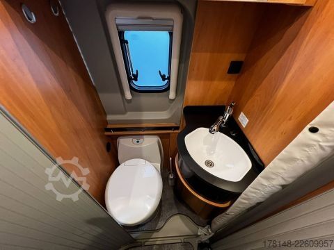 Húsbíll Pössl D-Line Roadcruiser XL