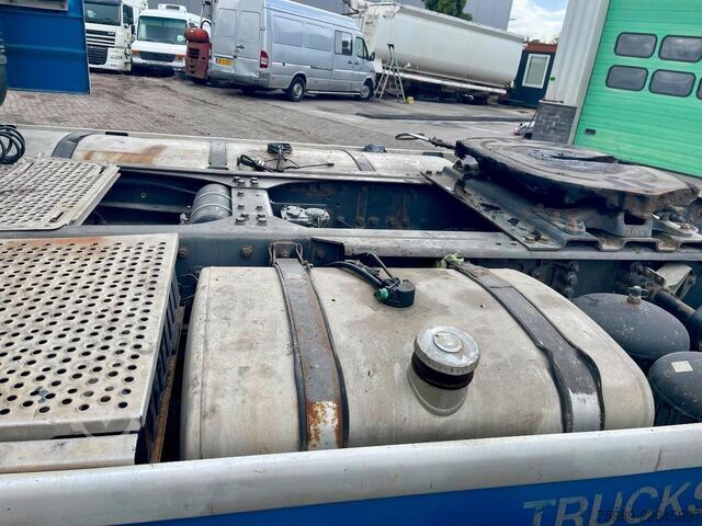 Standard tractor DAF XF 95.530 EURO 4 for Africa. Royal truck!