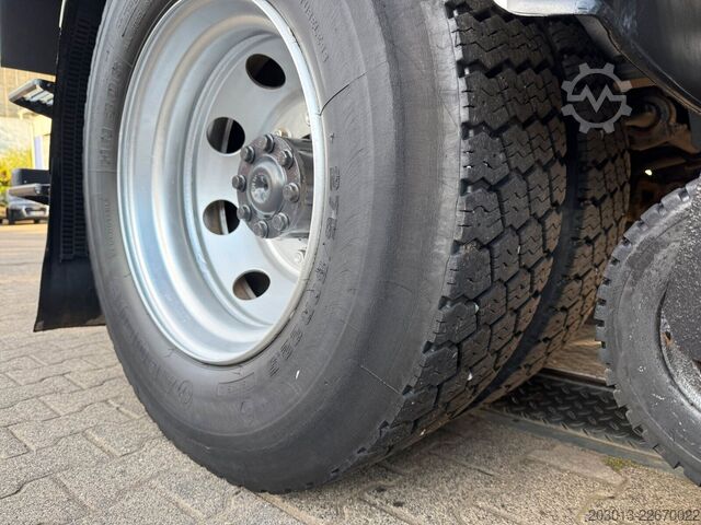 รถกวาดถนน MERCEDES-BENZ ATEGO 1323 Kehrmaschine FAUN VIAJET