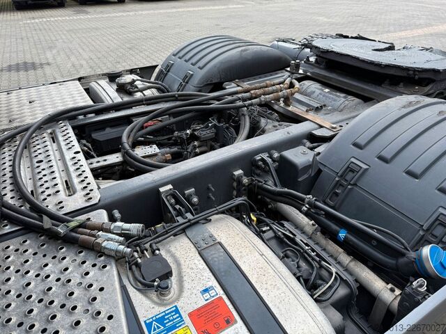 หัวลากมาตรฐาน SCANIA R530 6x2 SZM für Tieflader Luft/ Luft Retarder