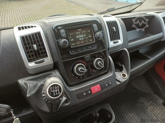 Furgão de painéis Fiat DUCATO