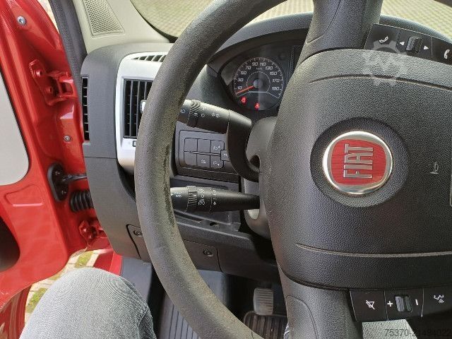 Furgão de painéis Fiat DUCATO