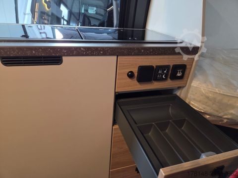 Asuntovaunu/karavaani Bürstner Habiton HM 6.0