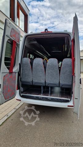 Minibus MERCEDES-BENZ 515 Sprinter 22 Schlafsessel Lagerfahrzeug Stock