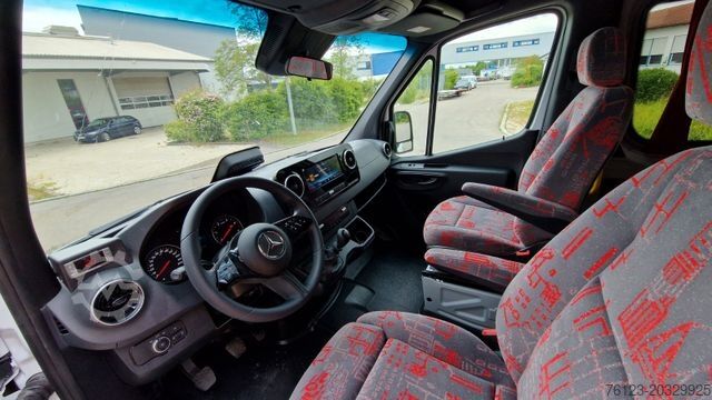 Minibus MERCEDES-BENZ 515 Sprinter 22 Schlafsessel Lagerfahrzeug Stock