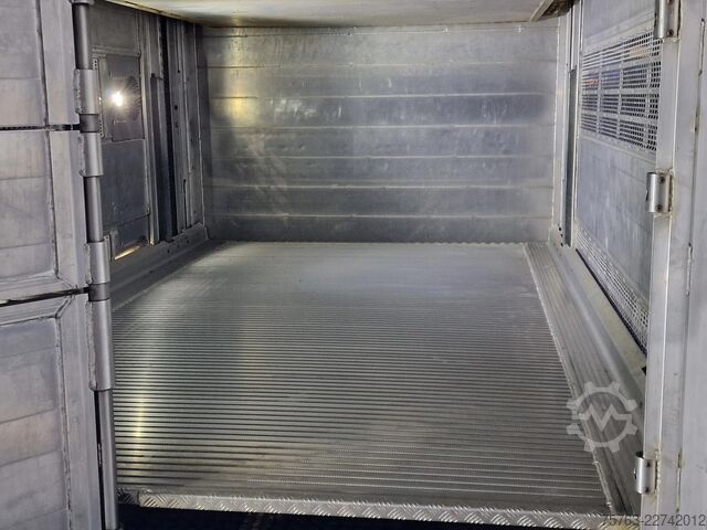 Szarvasmarha-szállítás Volvo FH 13.500 XL 6x2 - Pezzaioli livestock 3 deck +...