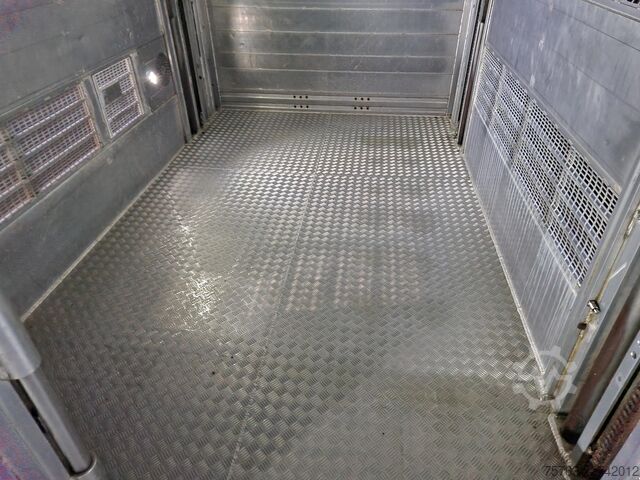 Szarvasmarha-szállítás Volvo FH 13.500 XL 6x2 - Pezzaioli livestock 3 deck +...