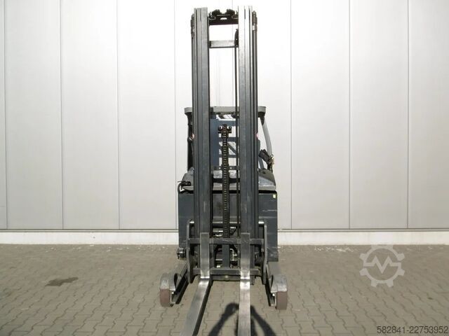 Stivuitor cu catarg retractabil STILL FM-X 17