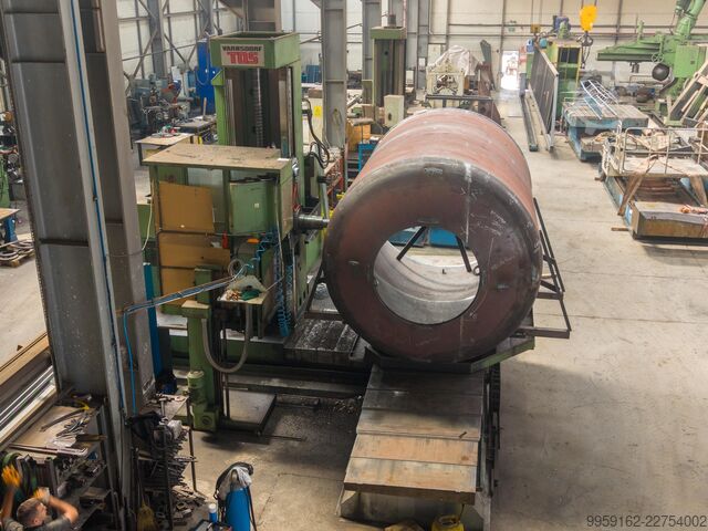 מכונת קדיחה עם שולחן TOS Varnsdorf WHQ 13.8