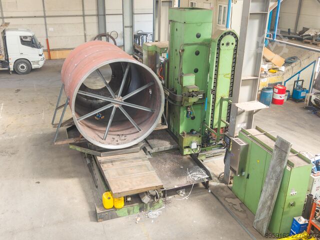 מכונת קדיחה עם שולחן TOS Varnsdorf WHQ 13.8
