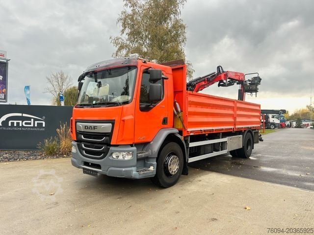 Flatbed truck DAF LF 320 Pritsche SCHROTTGREIFER KRAN 14m FUNK