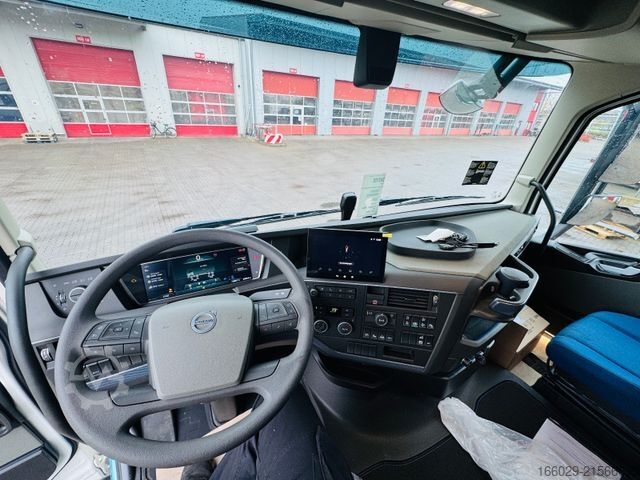 کامیون سنگین‌وظیفه VOLVO FH 500 8x4 Kran F710 RA2.27 Jib & Winde Sofort