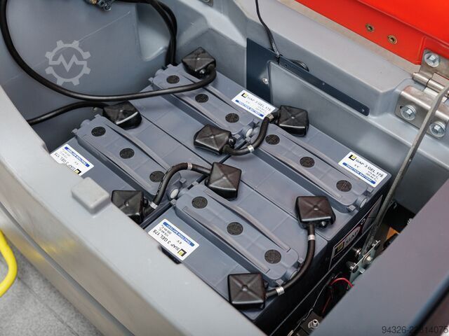 Hako Hakomatic B90 NOVE BATERIJE Hako Hakomatic B90 TB750 - 382h NEW BATTERIES