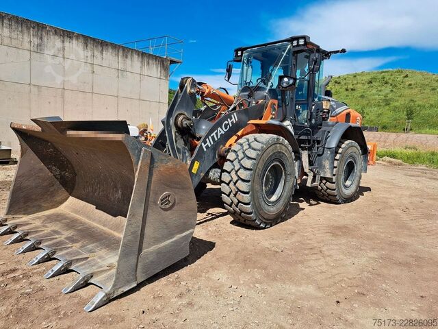 হুইল লোডার HITACHI ZW 180-7 Radlader