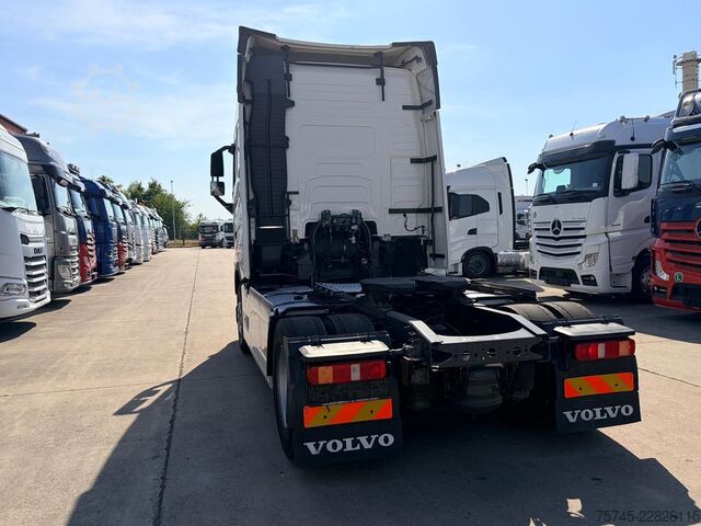 Standardni tegljač VOLVO FH 500 * AUS 1. HAND  STANDKLIMA * VEB * VOLLV