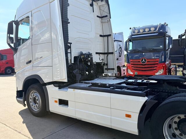 Standardni tegljač VOLVO FH 500 * AUS 1. HAND  STANDKLIMA * VEB * VOLLV