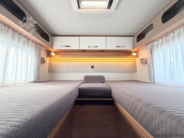 Teilintegriertes Wohnmobil WEINSBERG CaraSuite 700 ME Einzelbetten-Hubbett-Automatik