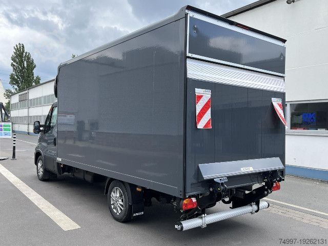 Dubă cu caroserie tip cutie IVECO 35S21HA8/P / Hi-Matic / Tempomat / Kamera / ALU