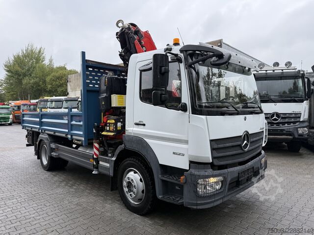 Flatbed truck Mercedes-Benz Atego 1623 4X2 Kran Fassi F135
