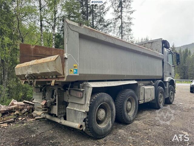 Pašizgāzējs Mercedes-Benz Arocs 3258 8x4 Tipper Truck – Low Mileage!