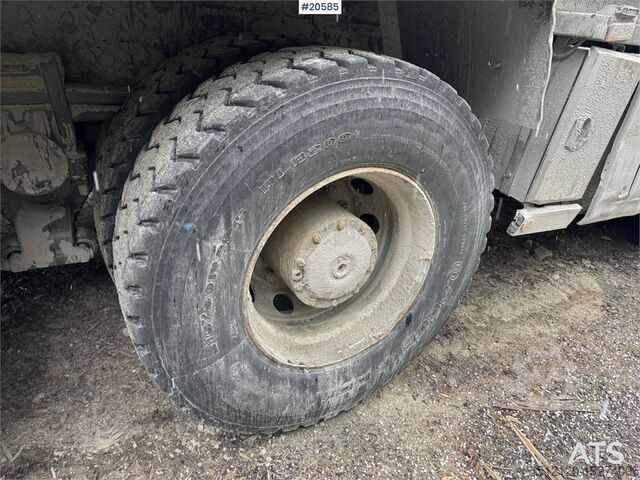 Pašizgāzējs Mercedes-Benz Arocs 3258 8x4 Tipper Truck – Low Mileage!