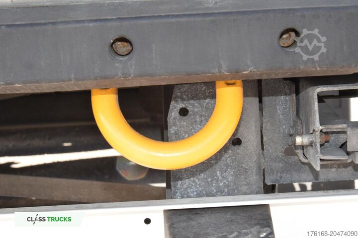 Poluprikolica hladnjača SCHMITZ CARGOBULL SKO FP 60 Carrier Vector 1550