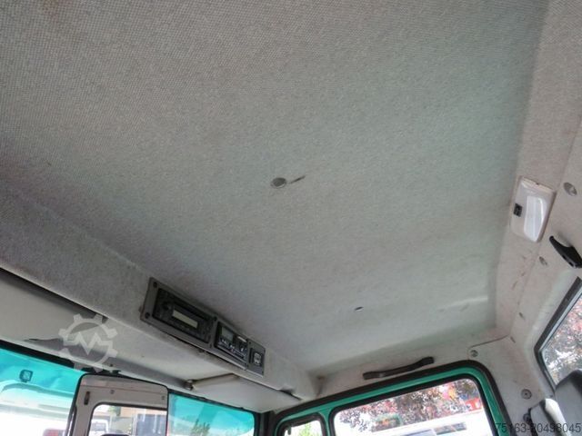 Transporter mit Kipper MERCEDES-BENZ Vario 815 D Abrollkipper Palfinger City Aufbau