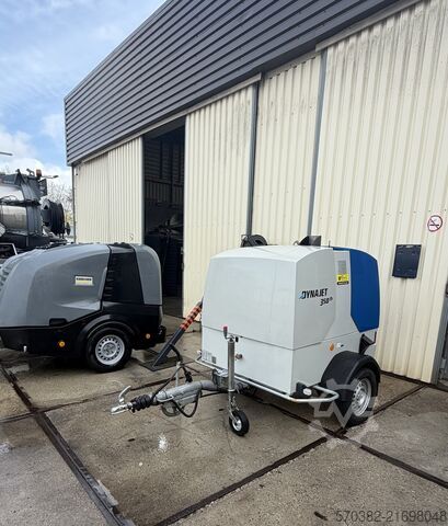 Hot water high-pressure cleaner Dynajet 350th