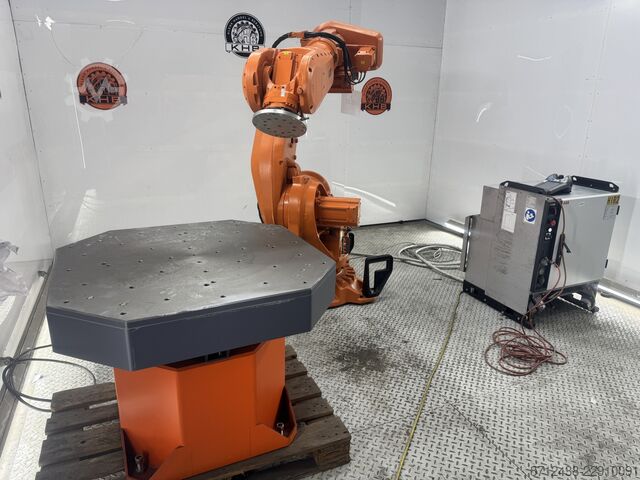 Industrial robot ABB IRB 6700-300/2.70