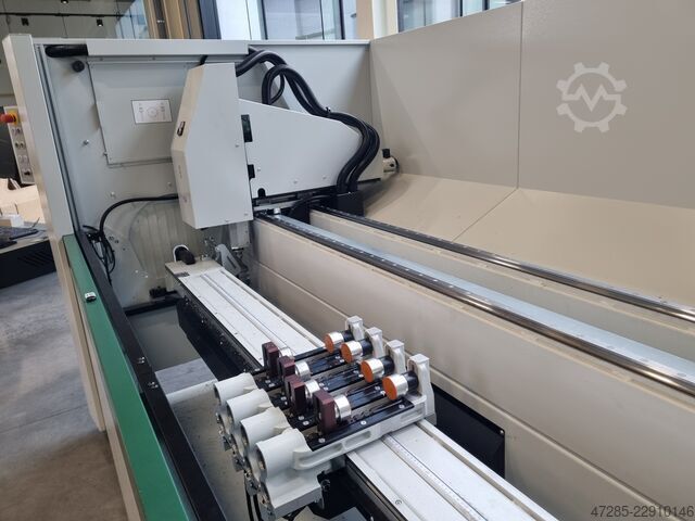 অ্যালু-ফ্রেম প্রোফাইলের জন্য CNC কেন্দ্র Fom Industrie FMC 120