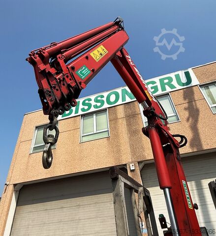 משאית עם ארגז קבוע Iveco EUROCARGO 150E23