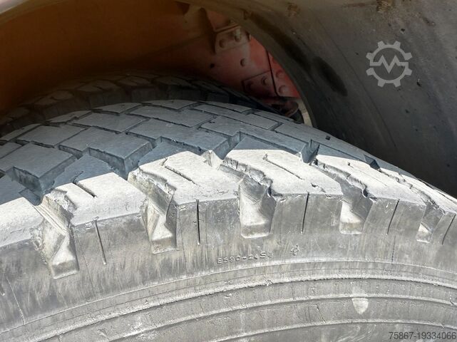משאית עם ארגז קבוע Iveco EUROCARGO 150E23