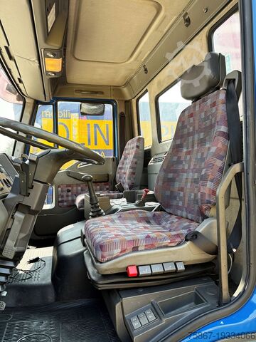 משאית עם ארגז קבוע Iveco EUROCARGO 150E23