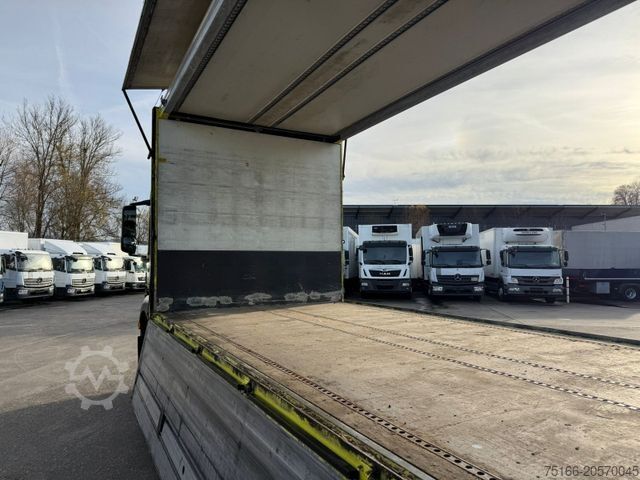 Autocamion cu caroserie tip cutie MERCEDES-BENZ ANTOS 2546 L Getränkekoffer 7,70 m LBW 2 T*LENK