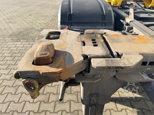 Samochód z wymienną zabudową MERCEDES-BENZ 2553 LL 6x2/4 Multiwechsler Lenkachse 2 x AHK