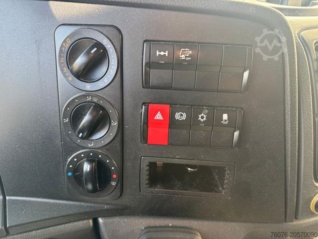 Kastes kravas automašīna MERCEDES-BENZ Atego 1524 L 7.2 m Koffer LBW2t Seitentür Kamera