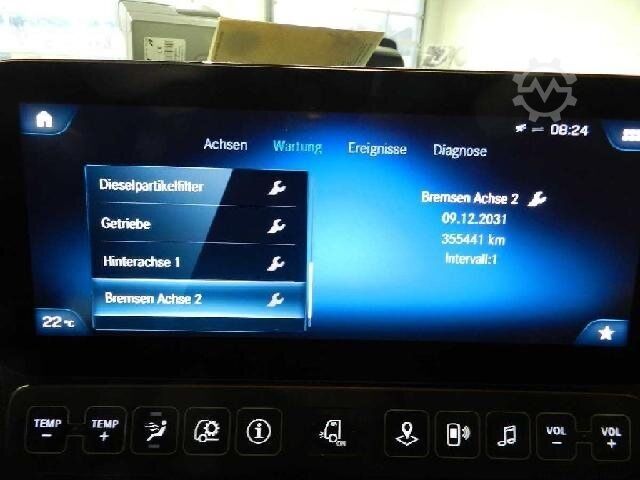 Samochód ciężarowy typu furgon MERCEDES-BENZ 1824 L Koffer 7.2 Seitentür  LBW 2t Kamera