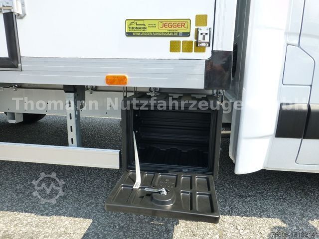 Kastiga kaubik RENAULT Master Koffer + LBW Klima Premium