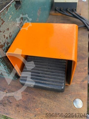 Prasa hydrauliczna Mäder 100 kN / 10 t Mäder 100 kN / 10 t