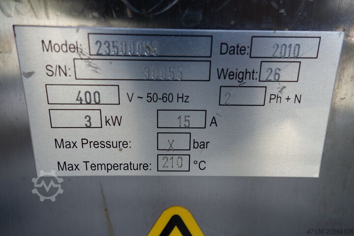 Etiketteringsmaskine til runde etiketter på plastbeholdere, 6000 flasker/time. Kosme Etima