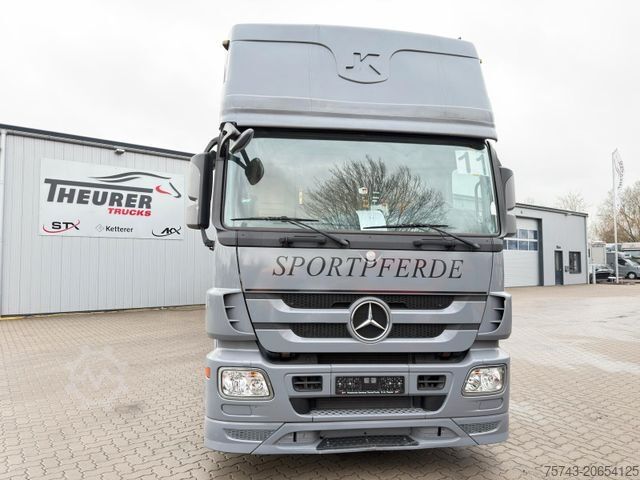 Liellopu pārvadāšanas kravas automašīna MERCEDES-BENZ Actros 2635   6 Pferde  Pop-Out