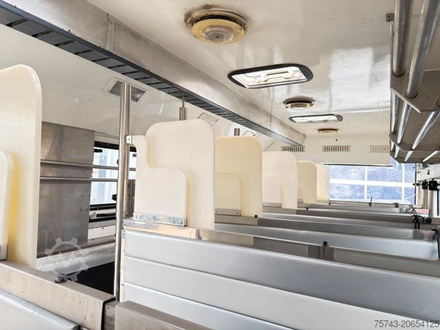 Liellopu pārvadāšanas kravas automašīna MERCEDES-BENZ Actros 2635   6 Pferde  Pop-Out