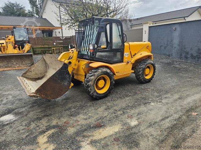 Teleskopiskais iekrāvējs JCB 520/50