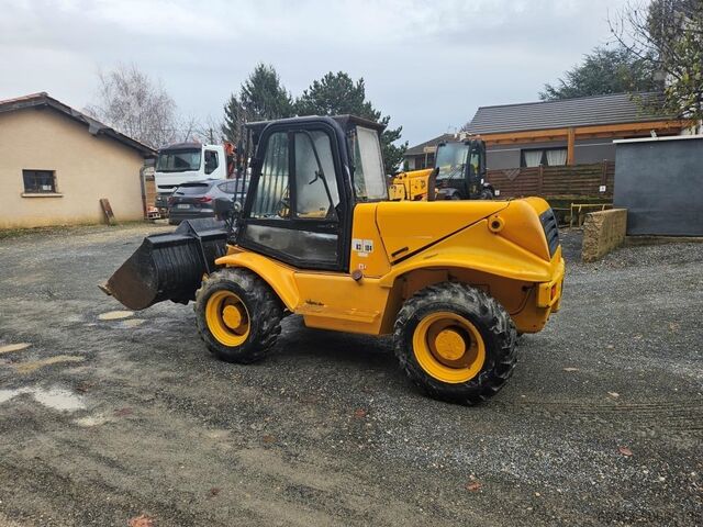 दूरबीन लोडर JCB 520/50