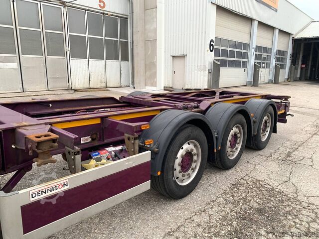 Maināmās virsbūves puspiekabe DENNISON Extendable 1x20'/2x20' /1x40'  (6.X)