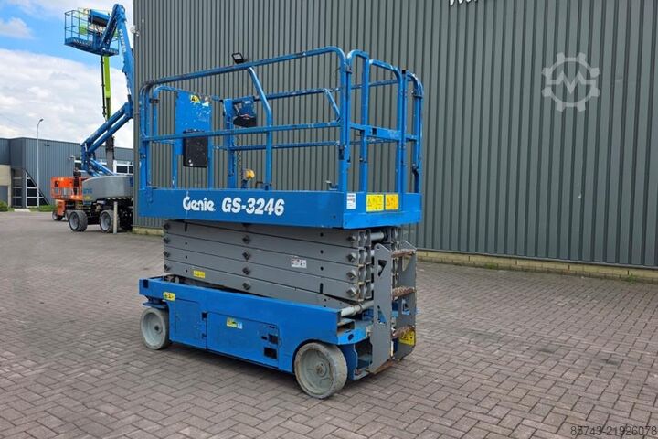 Ножичен асансьор Genie GS3246 Electric, Working Height 11.75 m, 318kg Cap