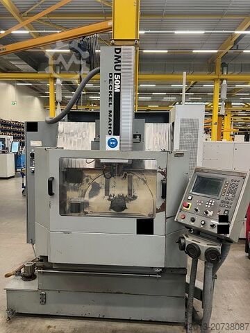 Koneistuskeskus - pystysuora DMG DMU 50 M