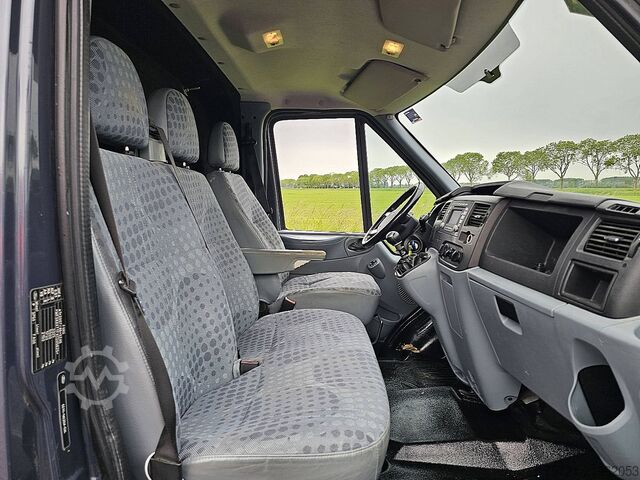 Karavan sa visokim krovom FORD TRANSIT 330 dubbele schuifdeur